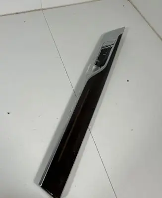BMW 7 G11 G12 Front door trim bar 7450768