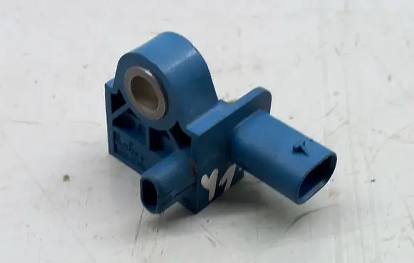Volkswagen Jetta VI Airbag deployment crash/impact sensor 5K0959351A
