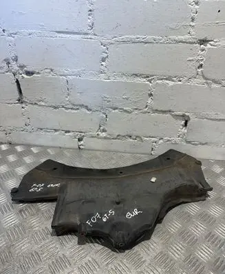 BMW 5 GT F07 Heat shield in engine bay 7188421