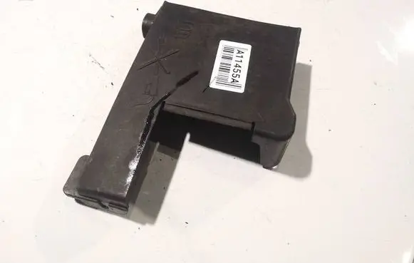 Opel Astra J Fuse box cover C11000002