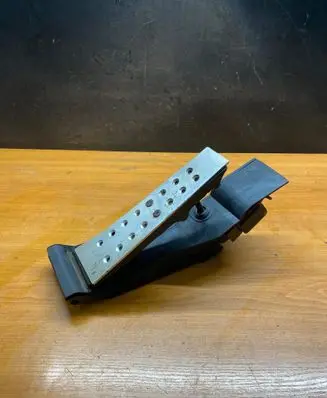 BMW X5 E53 Accelerator throttle pedal 25916010 6756492 200302