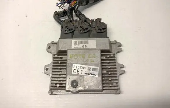 Nissan Note (E12) Engine control unit/module ECU BED420400