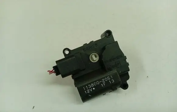 Toyota Avensis T250 Air flap motor/actuator 1138002051