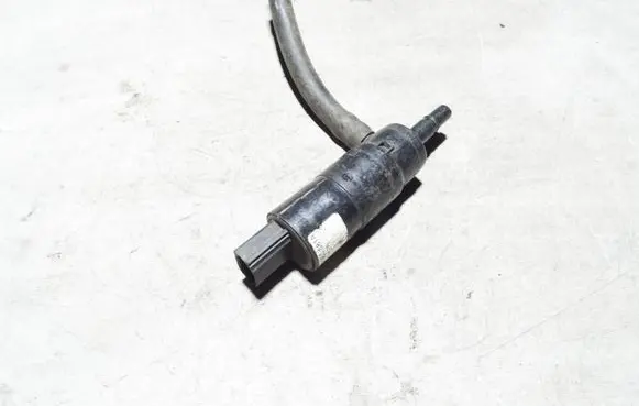 Audi A6 S6 C5 4B Windscreen/windshield washer pump 3B0955681A