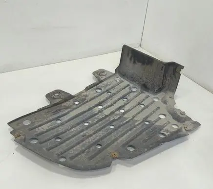 Seat Leon (5F) Rear bumper underbody cover/under tray 5F9825102