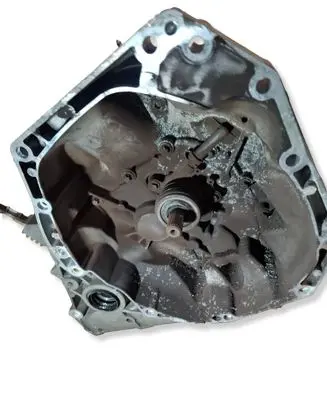 Nissan Juke I F15 Manual 5 speed gearbox 8200367222