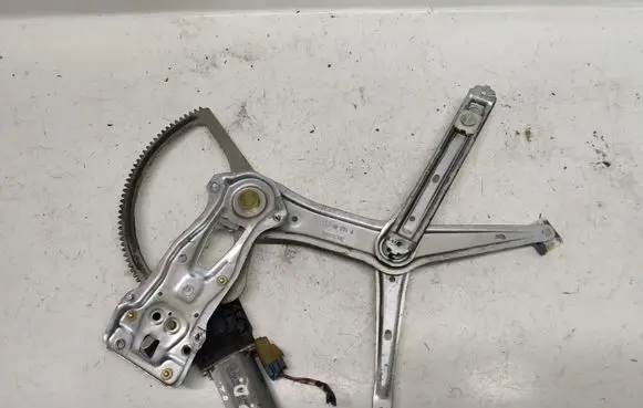 Mercedes-Benz ML W163 Front door window regulator with motor