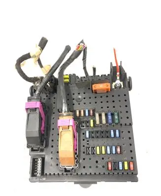 Volvo XC90 Fuse module 8676391 12217799