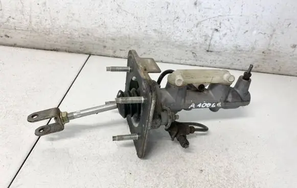 Toyota Prius (XW20) Master brake cylinder 13203040120 132030-40120