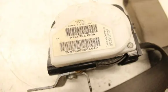 Chrysler Town & Country IV Front seatbelt P1CK321J3AA