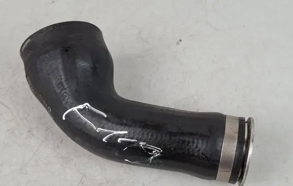 BMW 5 GT F07 Intercooler hose/pipe 7575407 P3633002 17575497
