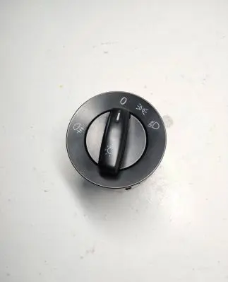 Volkswagen Golf V Light switch 1K0941431P 04068502