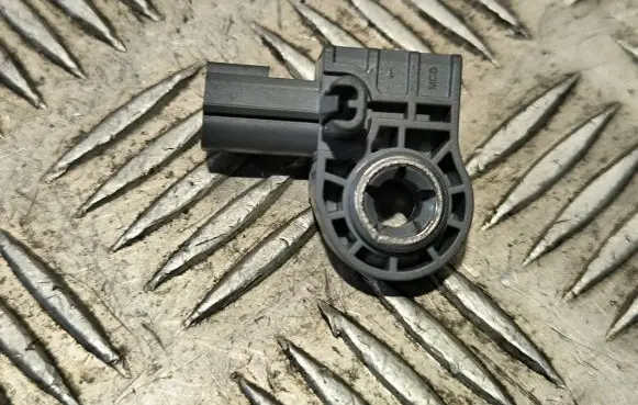 Volvo XC90 Airbag deployment crash/impact sensor 31360181