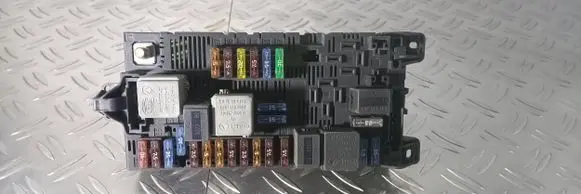 Mercedes-Benz E W211 Fuse module 2115453801