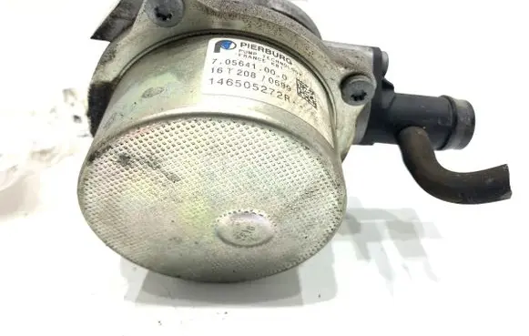 Nissan Pulsar Vacuum pump 146505272R