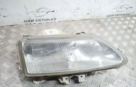 Renault Laguna I Headlight/headlamp 7700820119