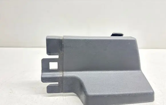 Toyota Verso Front driver seat rail trim 721380F030