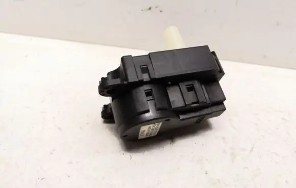 Peugeot 4007 Air flap motor/actuator CSA512T010 VHB3030005A