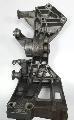 Mercedes-Benz A W169 Generator/alternator bracket A2662000670