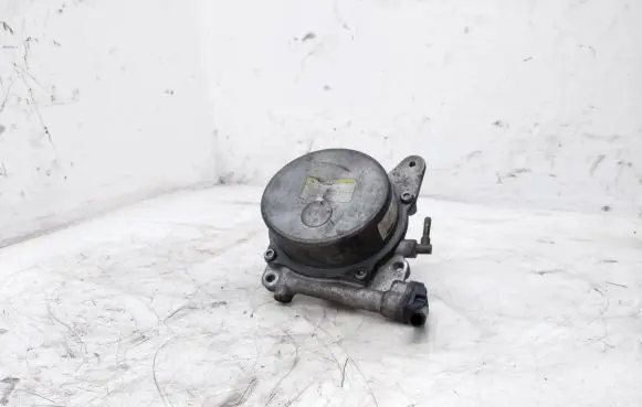 Hyundai Santa Fe Vacuum pump 288102F000