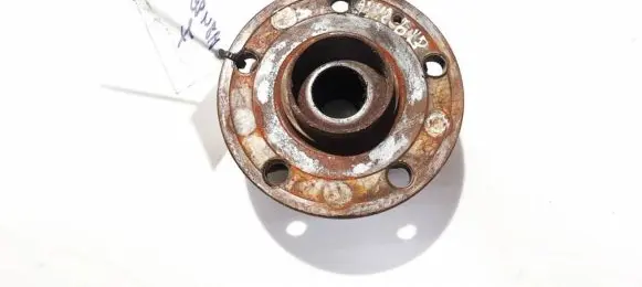 Seat Leon (1P) Front wheel hub 