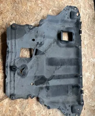 Ford Focus Engine splash shield/under tray