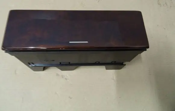 Mercedes-Benz E W210 Glove box