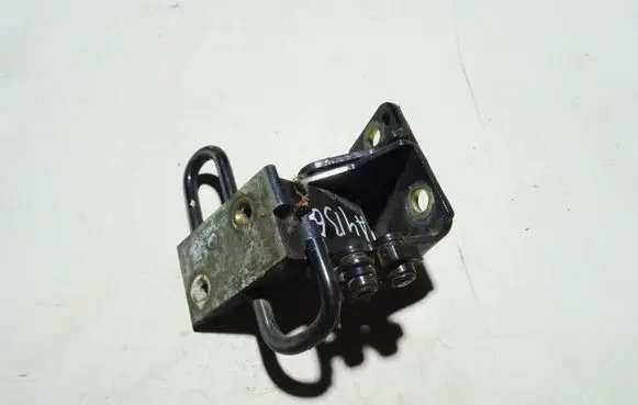 Audi A4 S4 B6 8E 8H Rear door lower hinge 8E0833412