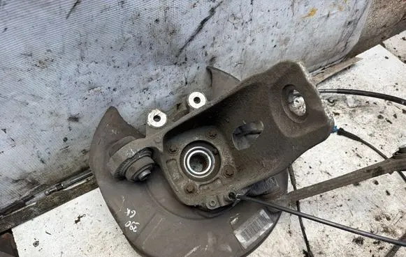 BMW 5 E60 E61 Rear wheel hub spindle/knuckle