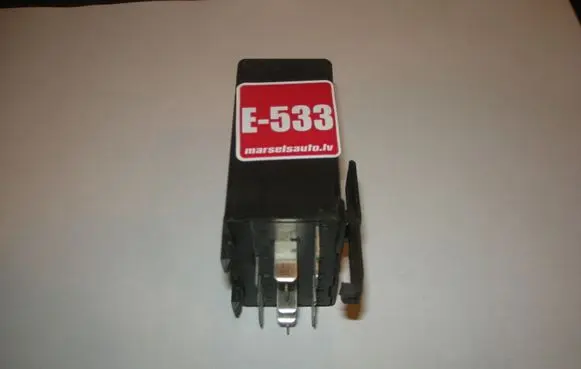 Volkswagen Golf III Other relay 1H0906123