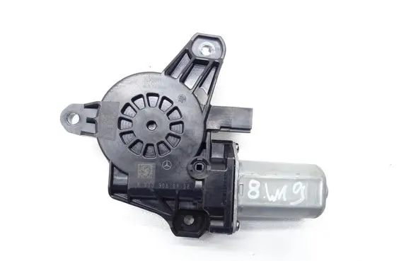Mercedes-Benz A W177 Front door window regulator motor A0009060808