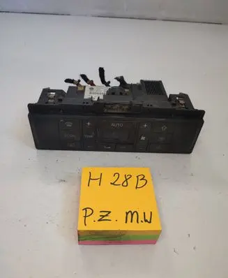 Audi A4 S4 B5 8D Climate control unit 8D0820043M