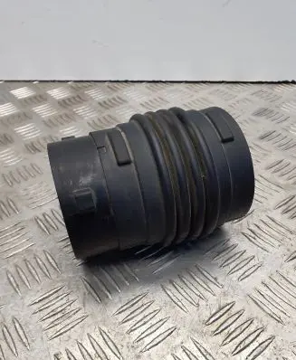 Infiniti Q70 Y51 Air intake duct part 165566AA0A