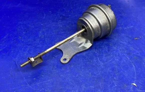 Audi A4 S4 B7 8E 8H Turbo charger electric actuator 