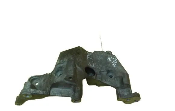 Hyundai Santa Fe Generator/alternator bracket 19SP39