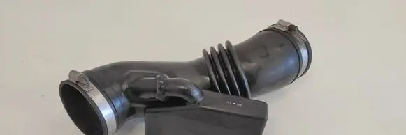 Subaru Outback Air intake duct part B023