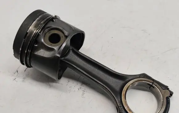 Mercedes-Benz A W168 Piston with connecting rod 6680300417 6680370301 6680300117