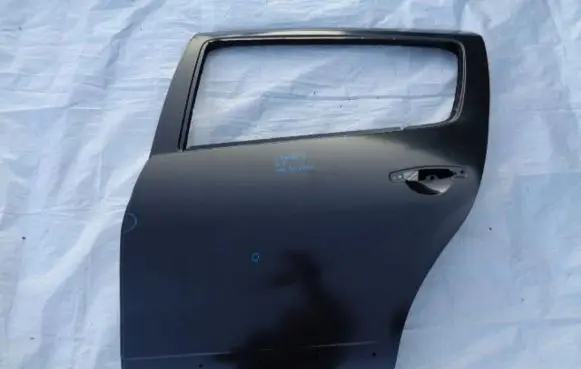 Dacia Sandero III Rear door