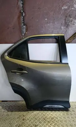 Toyota Yaris Cross Rear door 