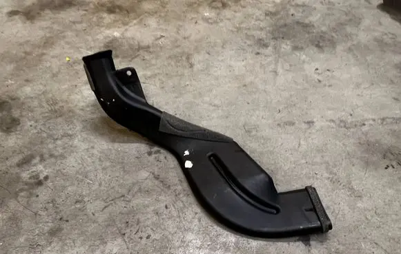 Ford Fusion II Cabin air duct channel DS73-F01907-A DS73F01907A