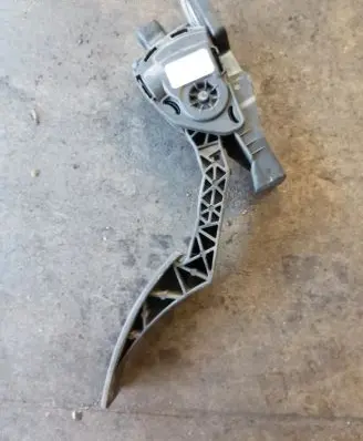 Jeep Grand Cherokee Accelerator throttle pedal 52124785AF