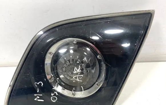 Mazda 3 I Tailgate rear/tail lights P2913