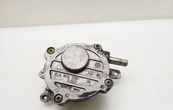 Mercedes-Benz C W204 Vacuum pump A6422300165