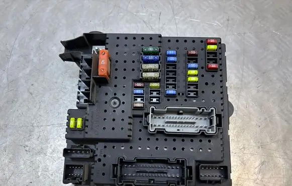Volvo XC90 Fuse module 31314469