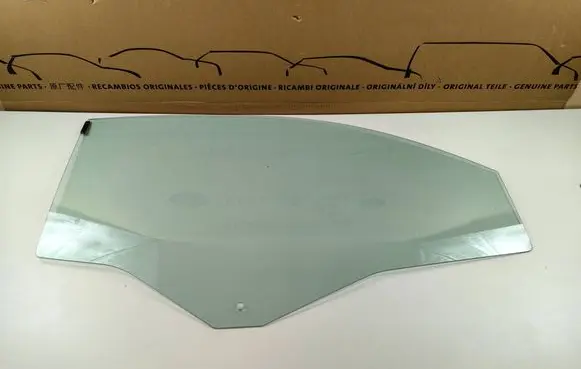 Fiat 500 Front door window/glass (coupe) 52108392