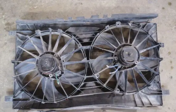 Chrysler Sebring (JS) Electric radiator cooling fan