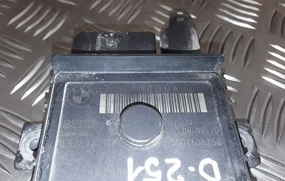 BMW 1 E81 E87 Glow plug pre-heat relay 779800006 0522120102