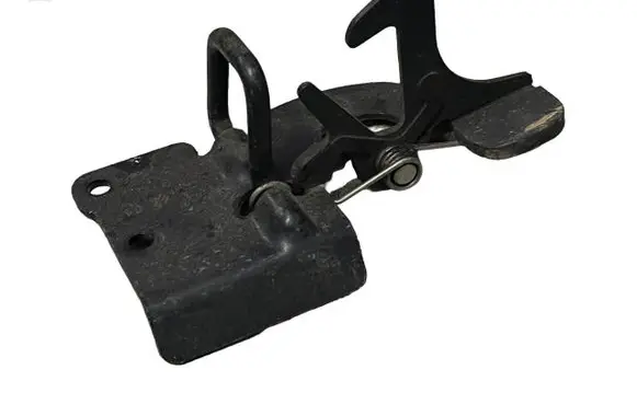 Audi TT Mk1 Engine bonnet/hood lock/latch loop/hook 8N0823480B