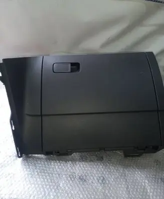 Volkswagen Golf Sportsvan Glove box set 517857097