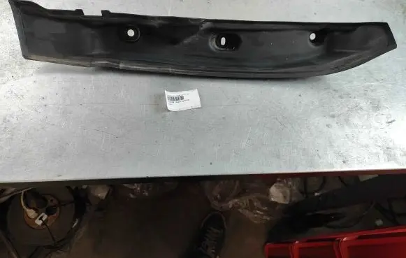 Volvo XC60 Fender end trim 31425388 32244541